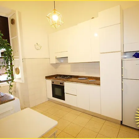 Apartment Grandma's 5 Terre In La Spezia